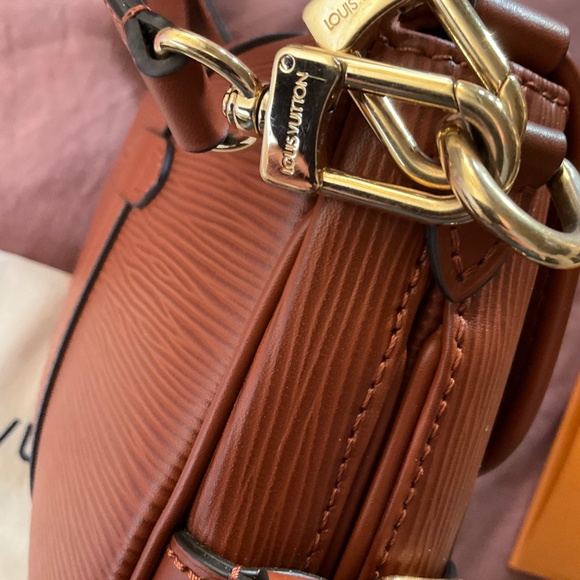 Louis Vuitton Samur BB Cognac - Picture 8 of 9